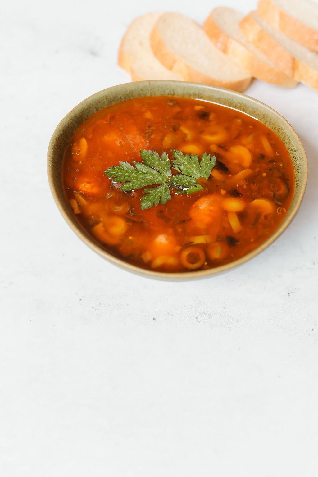 Minestrone z makaronem i fasolą