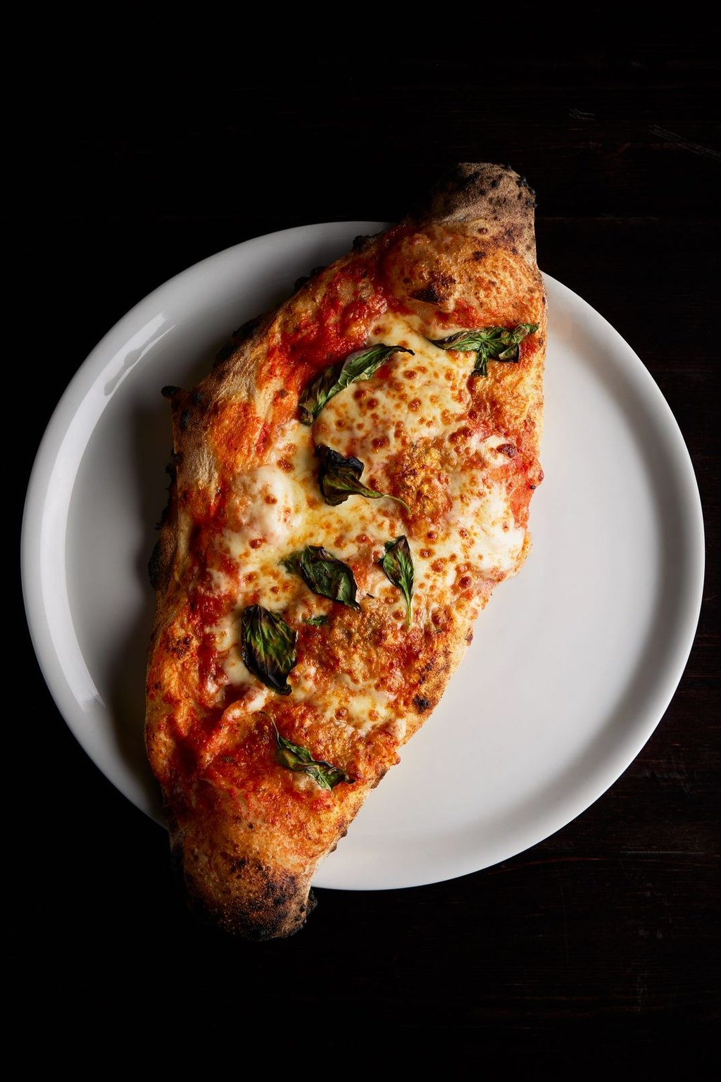 Calzone z szynką i mozzarellą