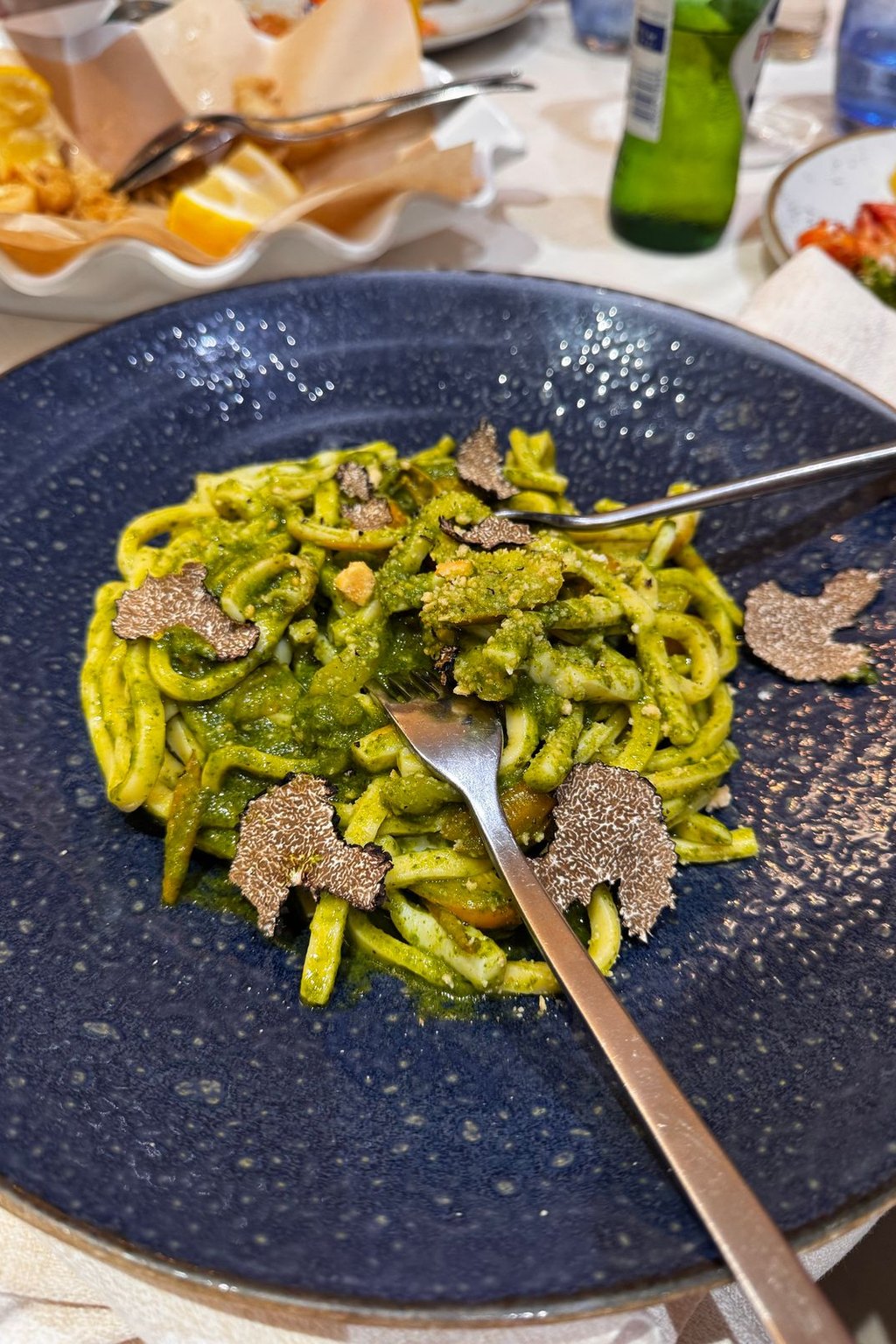 Makaron z pesto genueńskim i pieczarkami