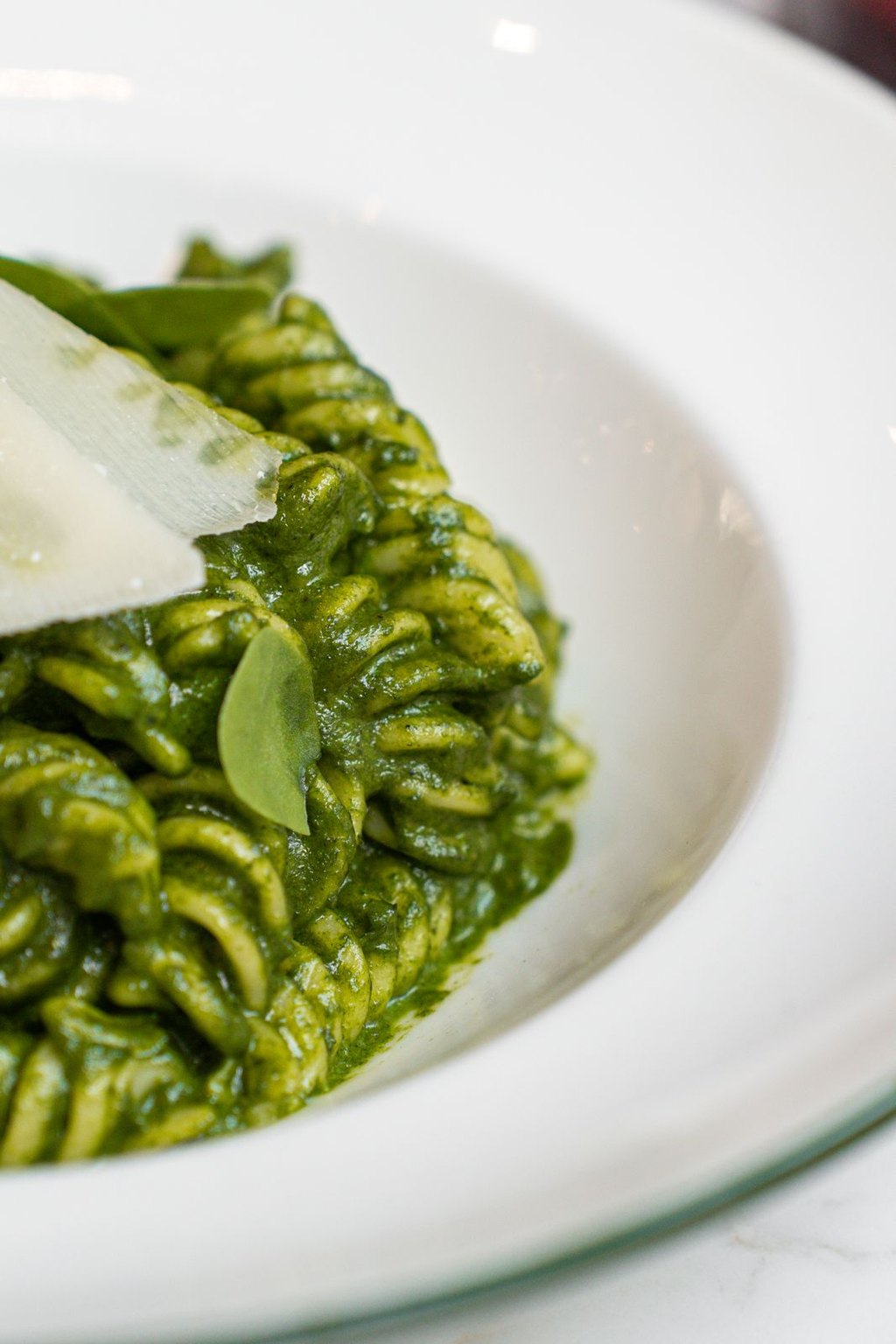 Świderki w zielonym pesto ze szpinakiem