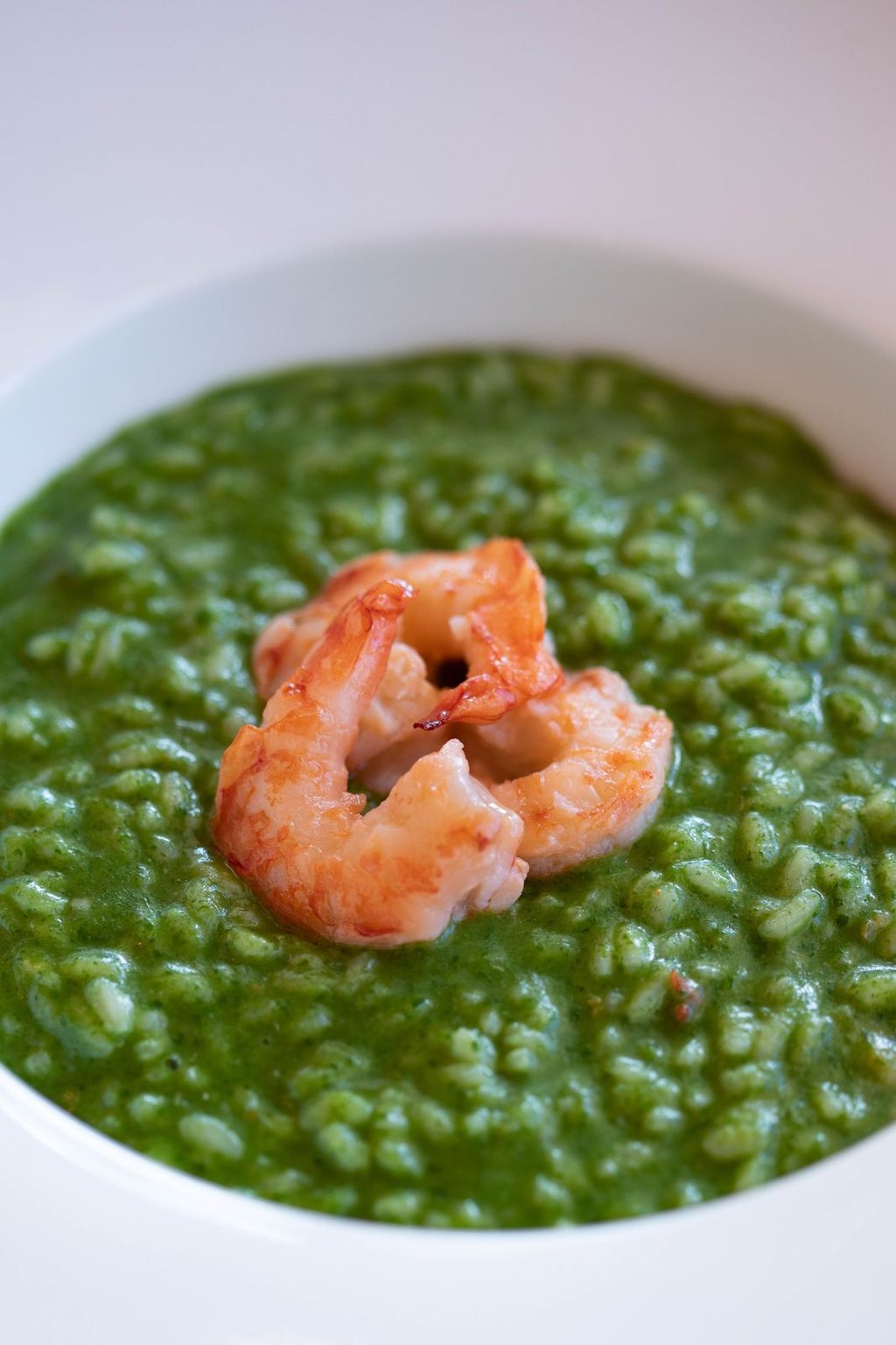Zielone risotto ze szpinakiem i krewetkami