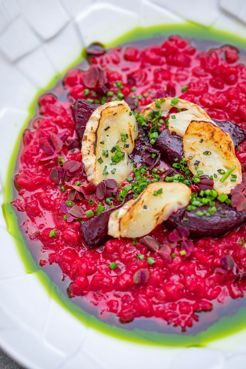 Buraczane risotto z grillowanym serem