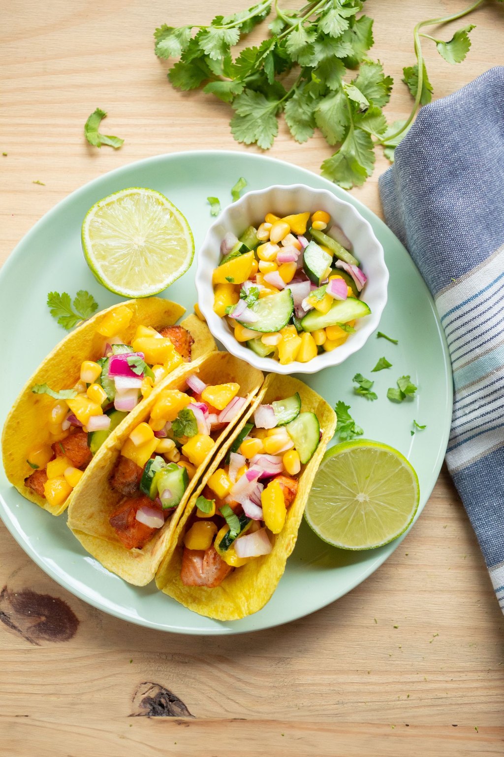 Tacos z łososiem, mango i chipotle