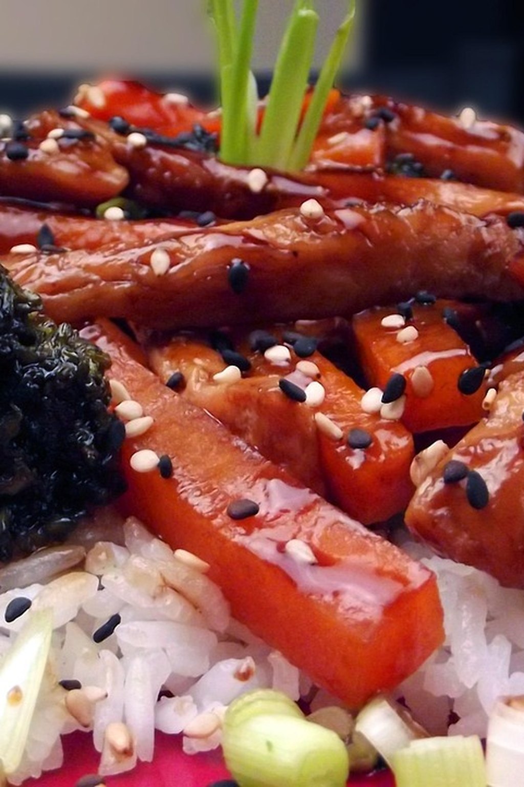 Japońska miska z kurczakiem teriyaki