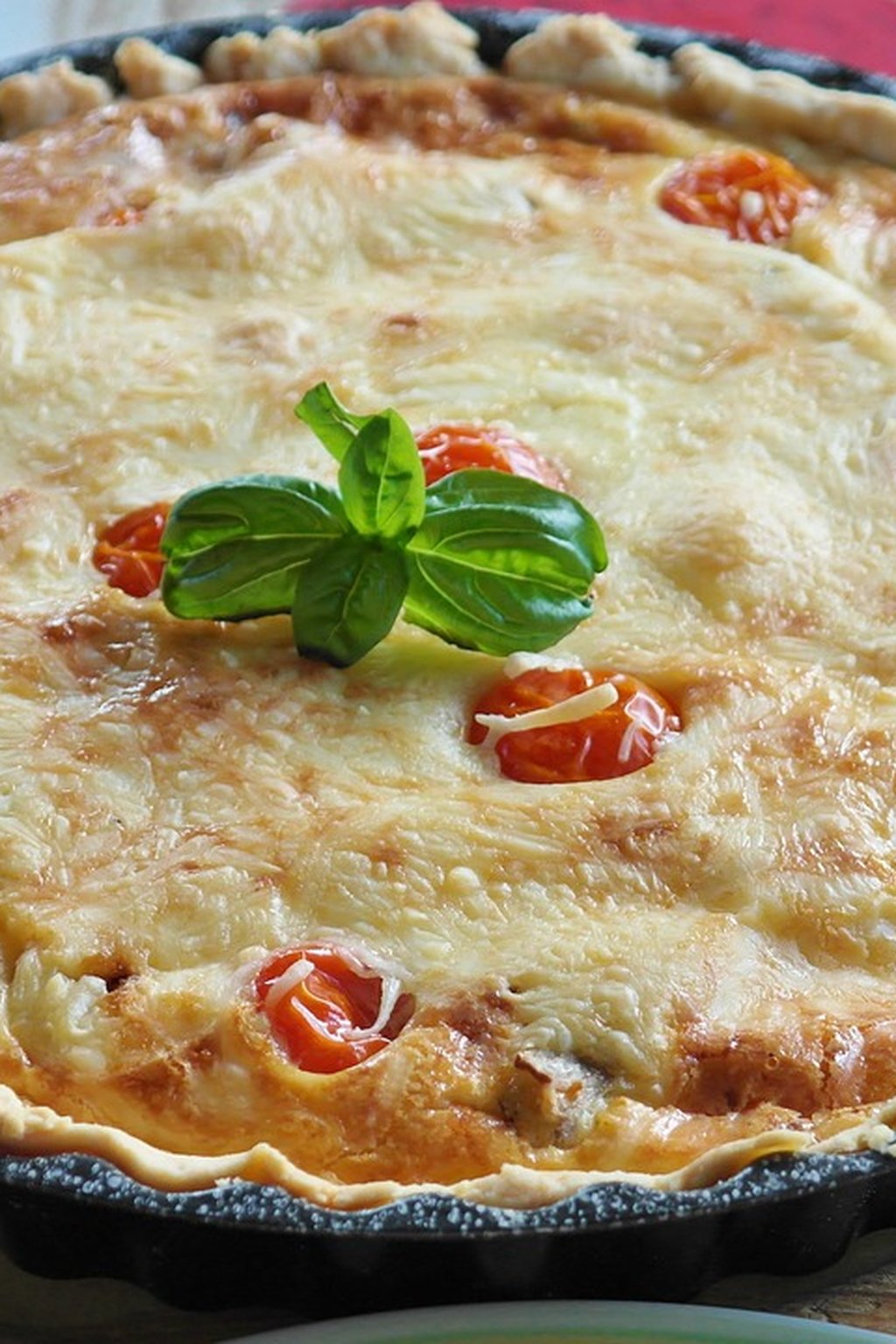 Bałkańska tarta jajeczna z fetą