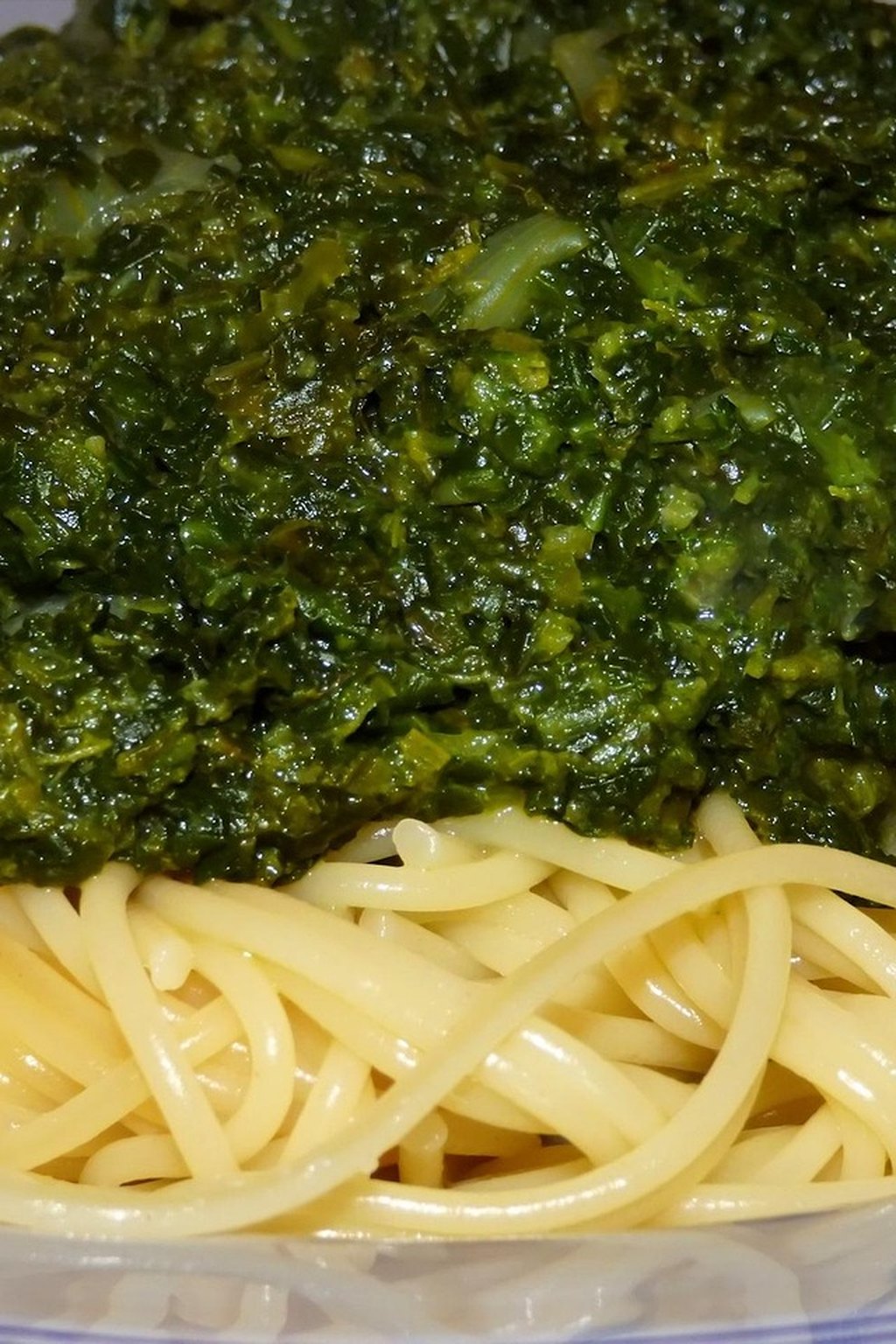 Cytrynowe spaghetti ze szpinakiem