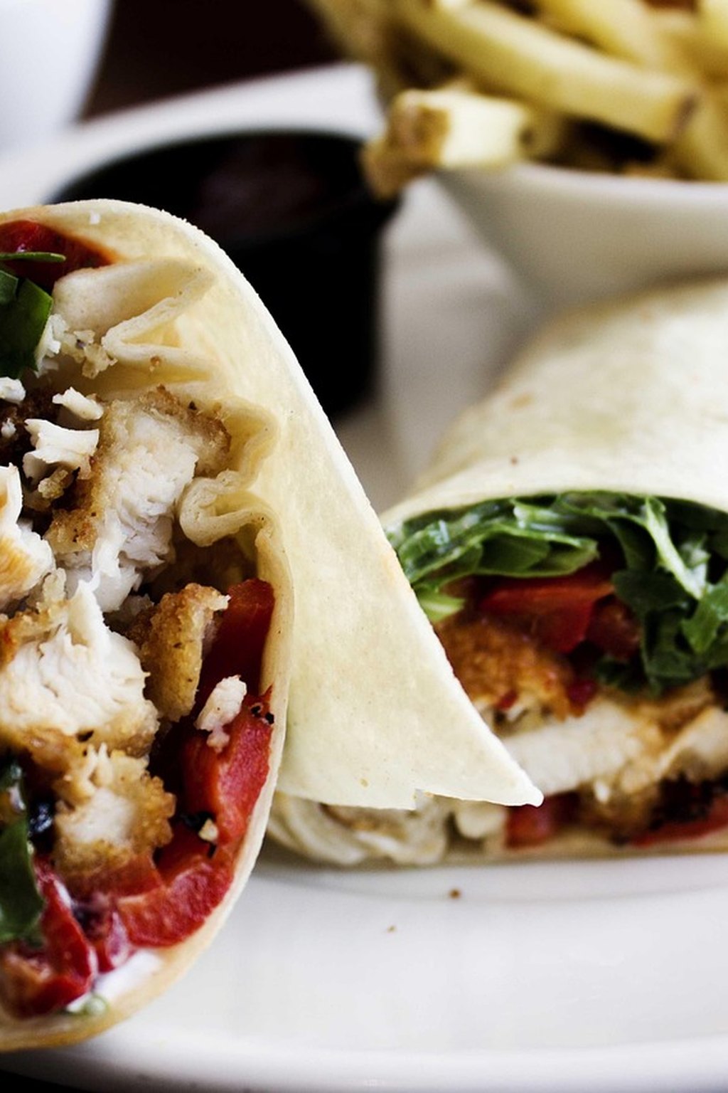 Amerykańska tortilla z kurczakiem i cheddarem
