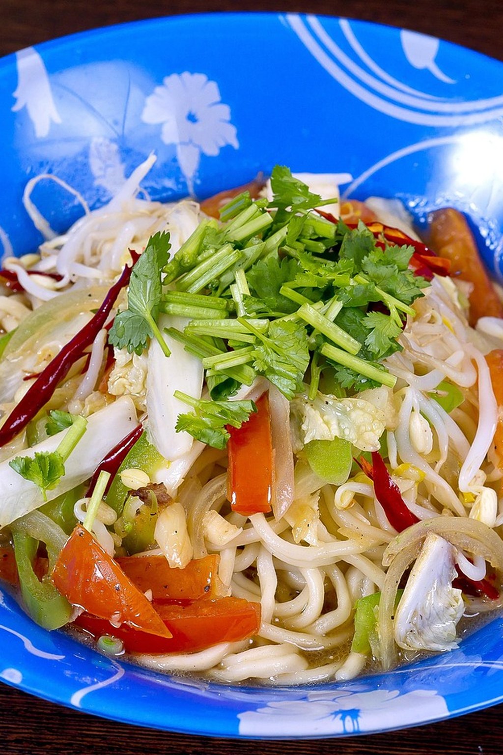 Udon z warzywami z lodówki