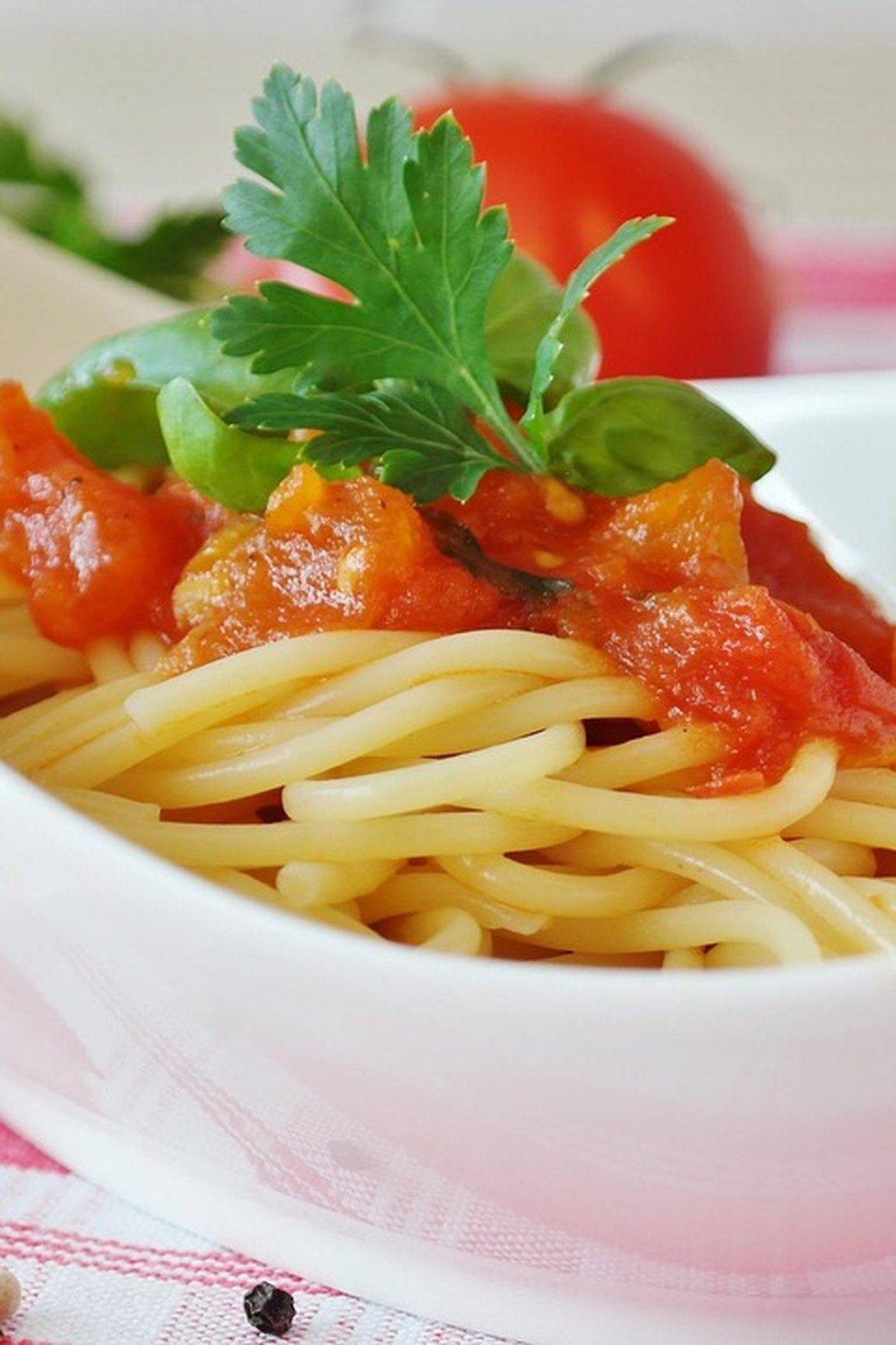 Spaghetti z sosem pomidorowym