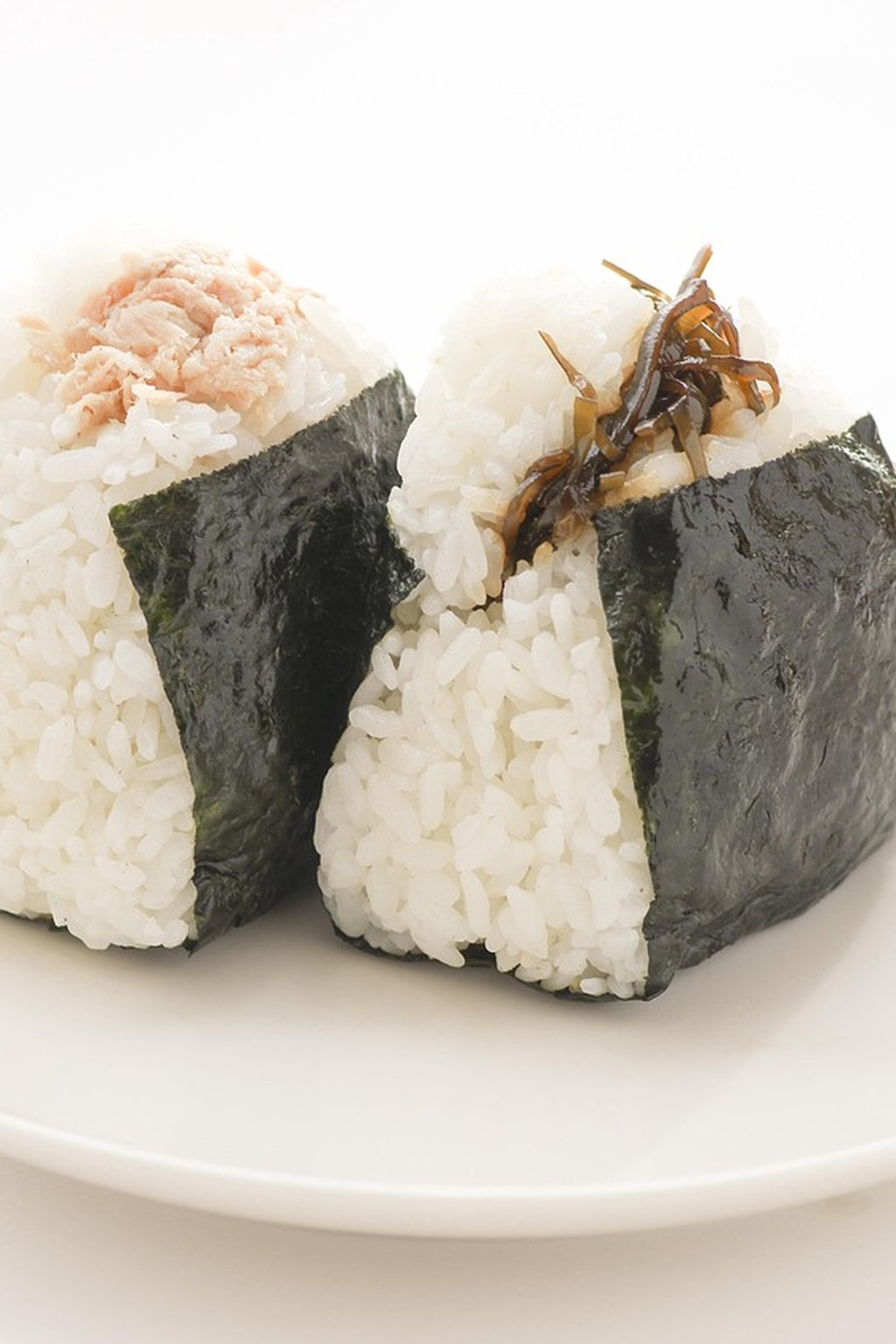 Onigiri z tuńczykiem i nori