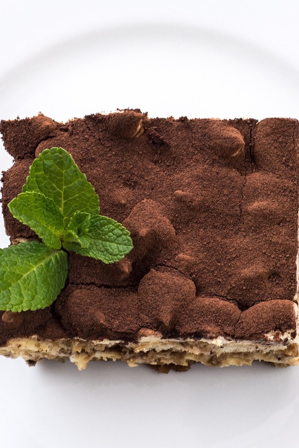 Tiramisu z orzechową nutą i gorzką czekoladą