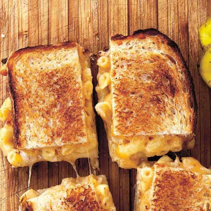 Grillowana kanapka z mac and cheese