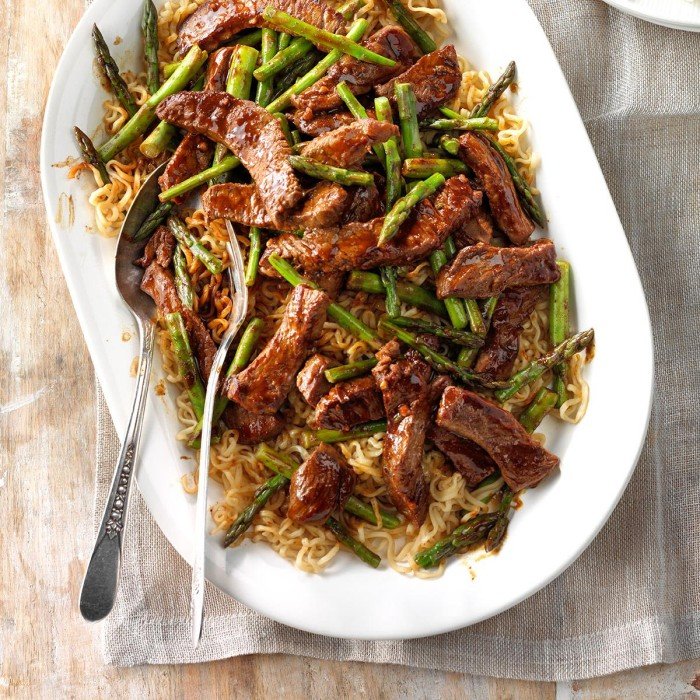 Wołowina lo mein