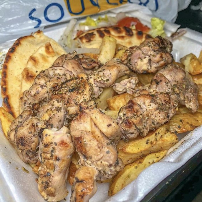 Souvlaki jagnięce z cytryną