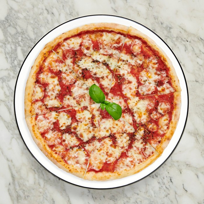 Pizza margherita