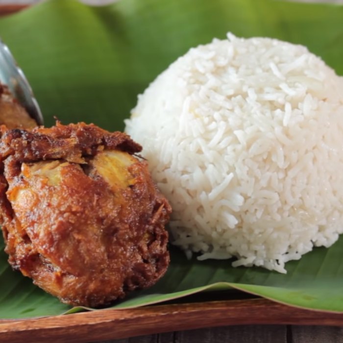Nasi lemak z sosem anchois