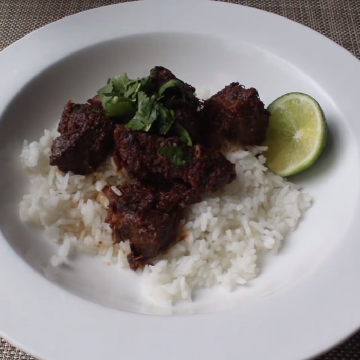 Rendang wołowy