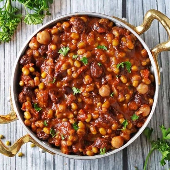 Chorwacki gulasz fasolowy z chorizo