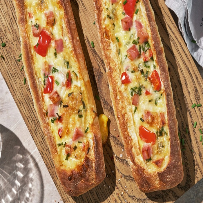 Zapiekanki z pieczarkami i kabanosem
