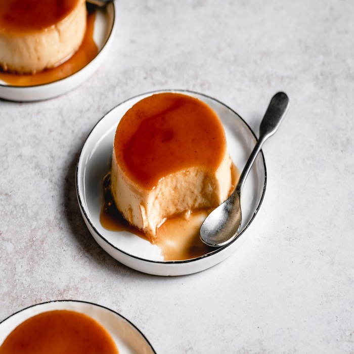 Flan waniliowy z karmelem
