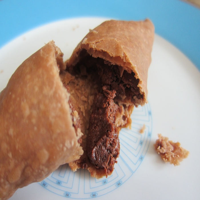 Czekoladowe empanadas z dulce de leche
