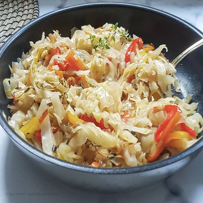 Kapusta duszona po jamajsku