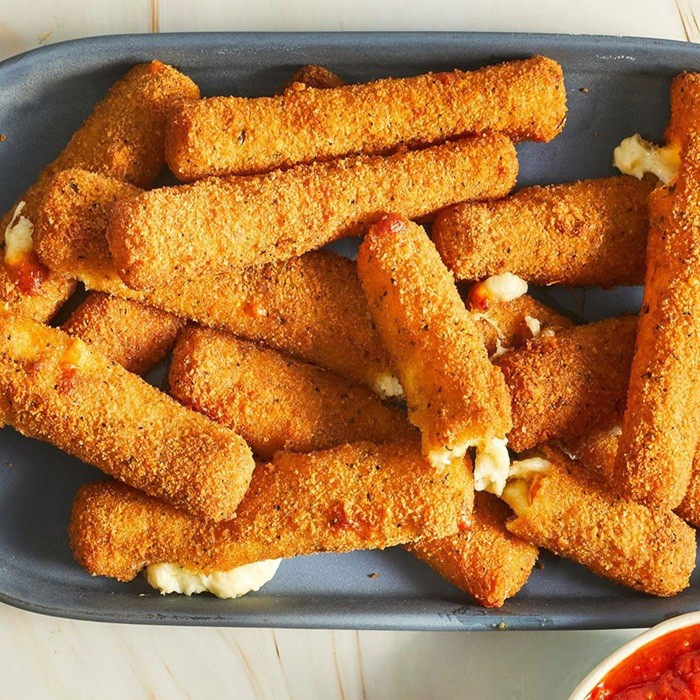 Smażone paluszki z mozzarellą