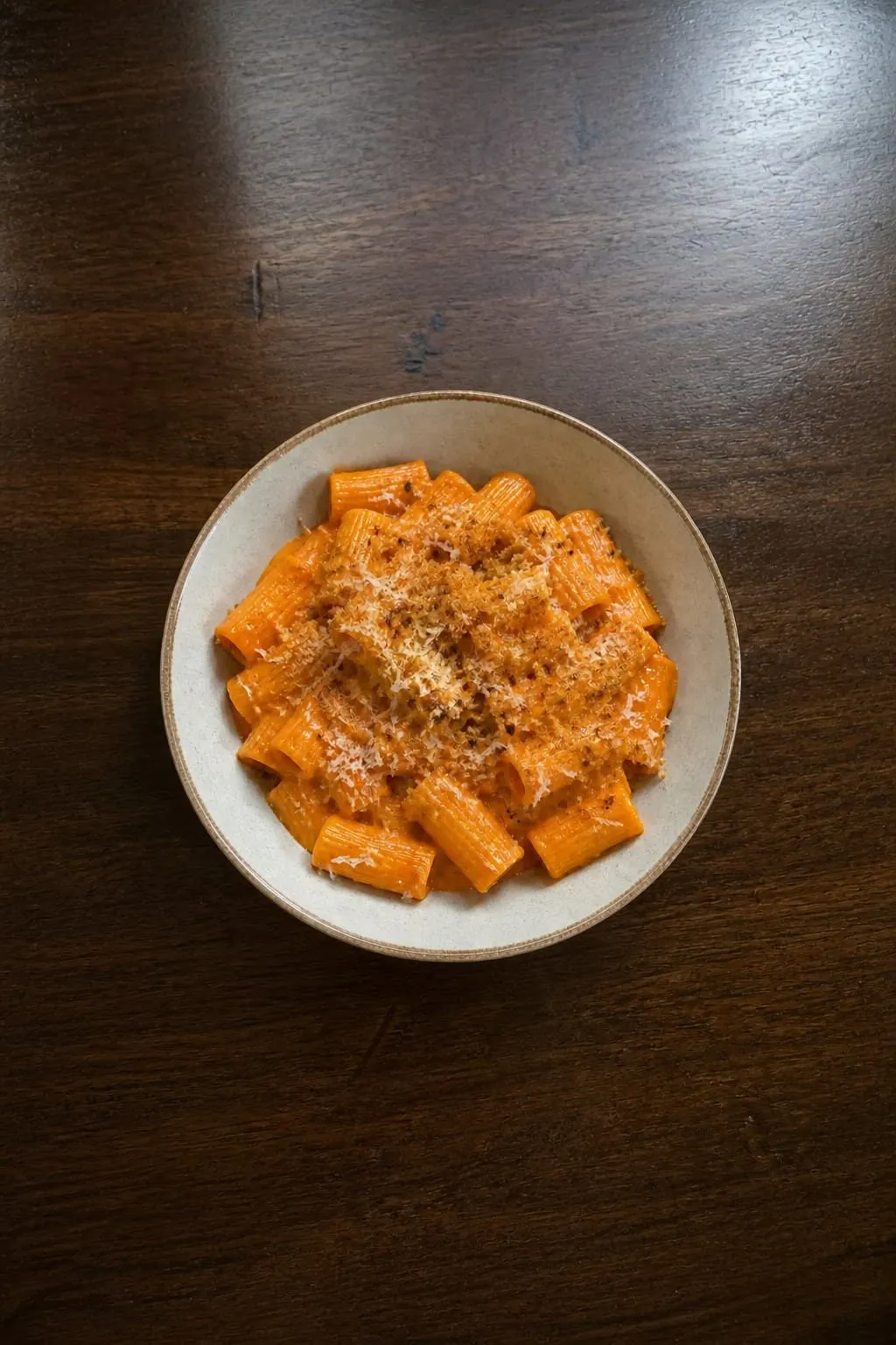 Rigatoni w kremie z pieczonej papryki