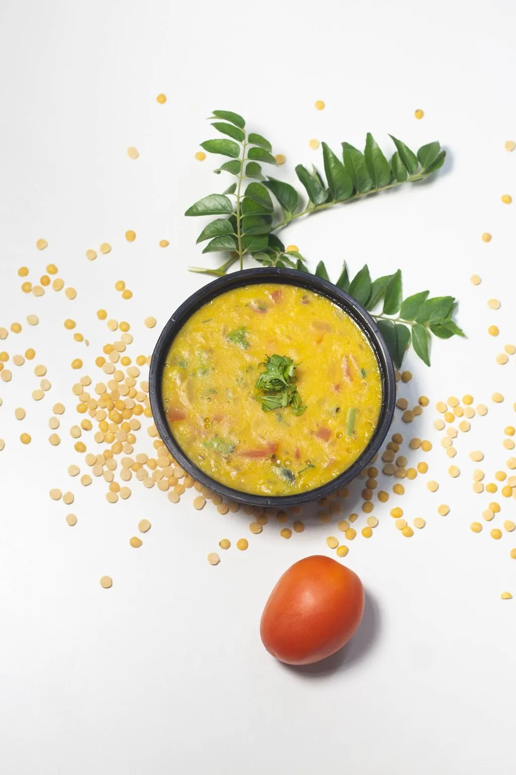 Dal tadka z żółtej soczewicy